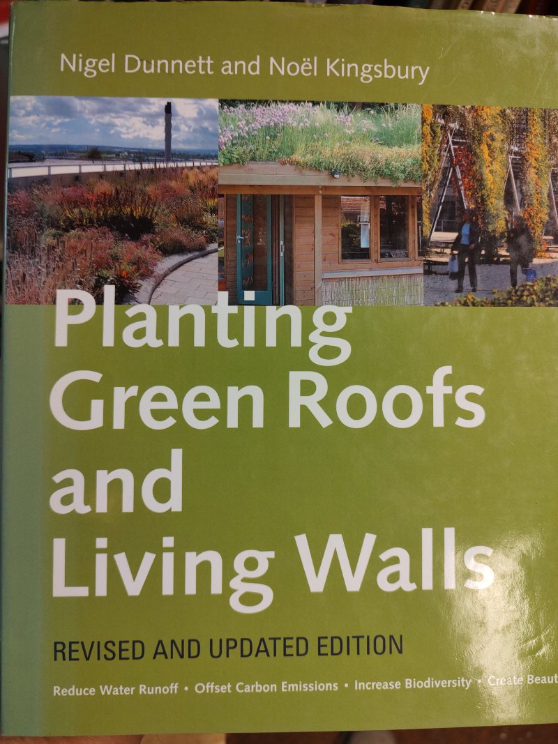Planting Green Roofs and Living Walls