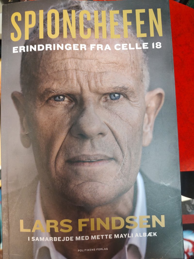 Spionchefen: Erindringer fra celle 18